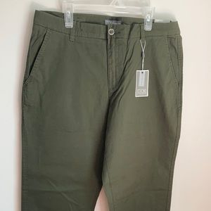 Brand new NWT stretch chino Tacoma olive 33x 30